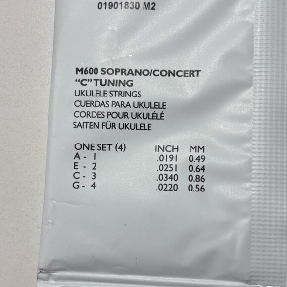 Martin & Co. | M600 Clear Fluorocarbon Ukulele Strings 0.0191/0.220 Gauge - Picture 4 of 6